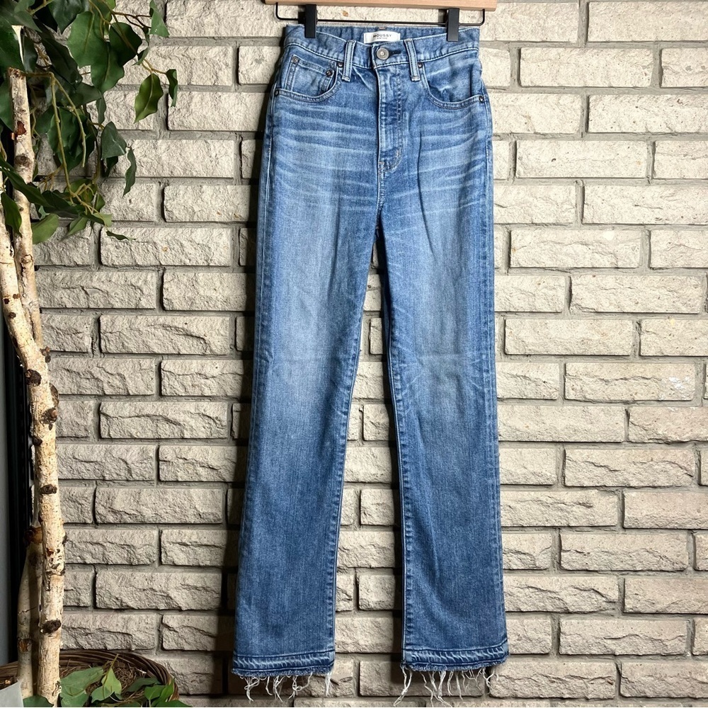 Moussy Vintage Straight Leg Jeans Release Hem